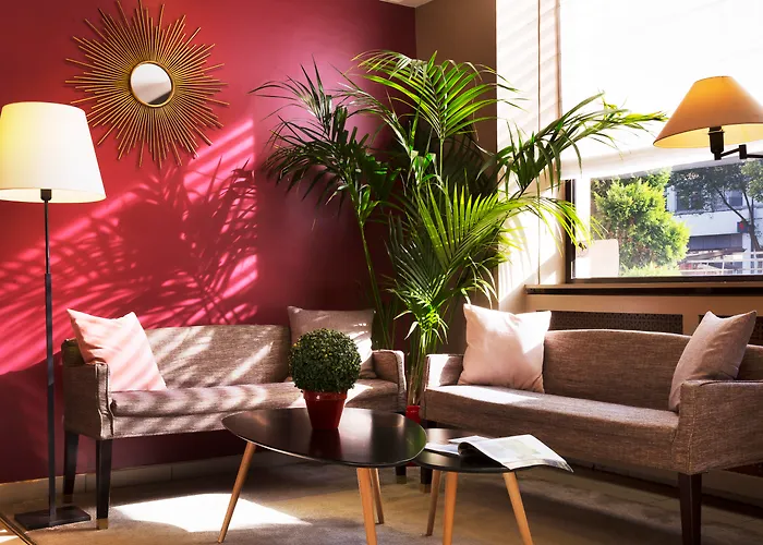 Hotel Europe Eiffel 3*