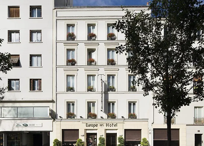 Hotel Europe Eiffel 3*