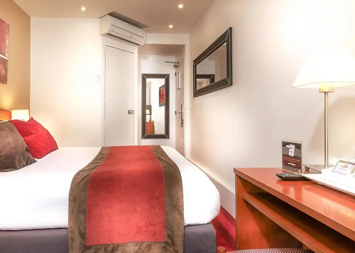 欧洲巴黎埃菲尔酒店 酒店