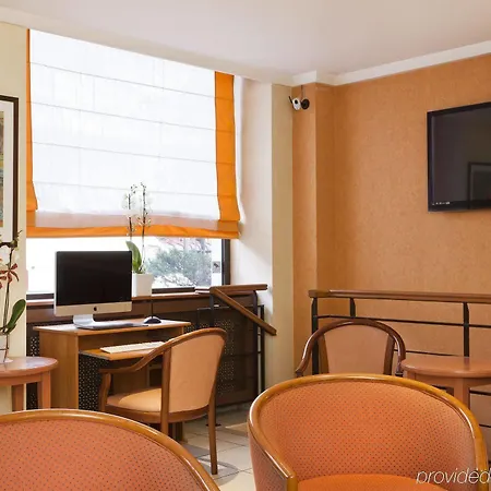 Hotel Europe Eiffel 3*