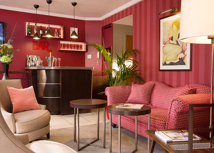 Hotel Europe Eiffel 3*