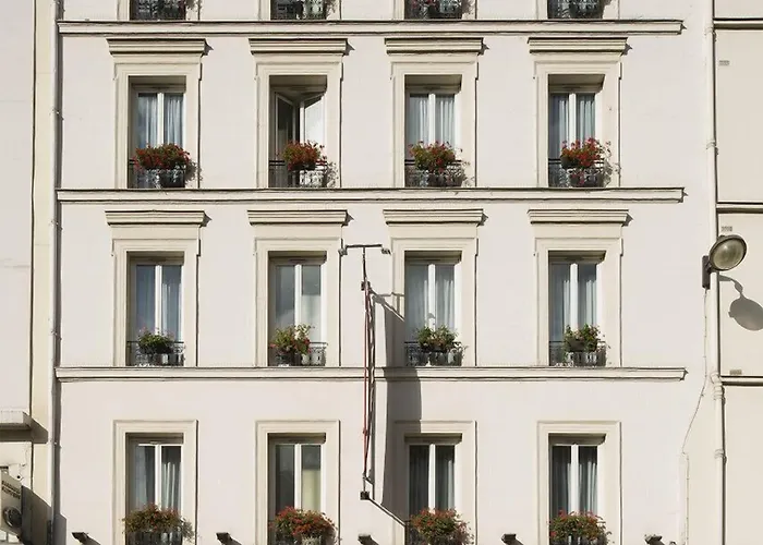 Hotel Europe Eiffel 3*